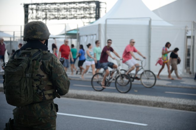 Forças armadas ocupam ruas do Rio